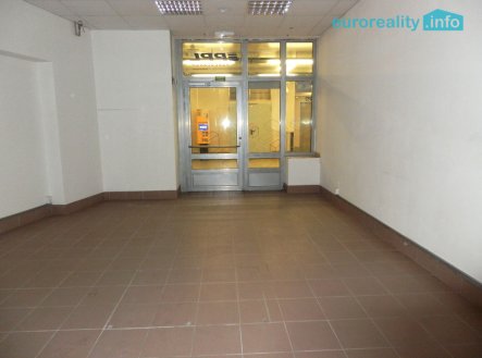 Pronájem obchodní prostory, 38 m²