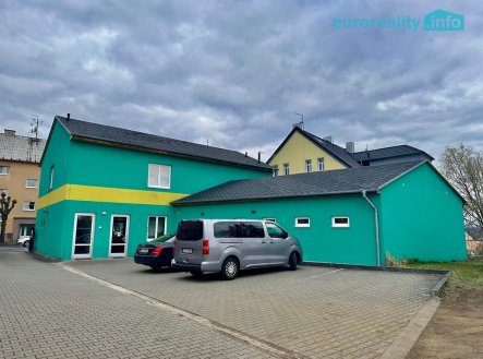 Pronájem bytu, 1+kk, 395 m²