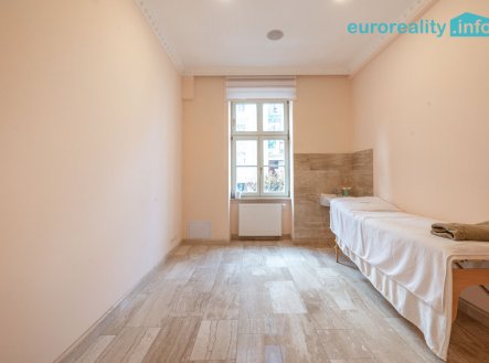 Pronájem obchodní prostory, 20 m²