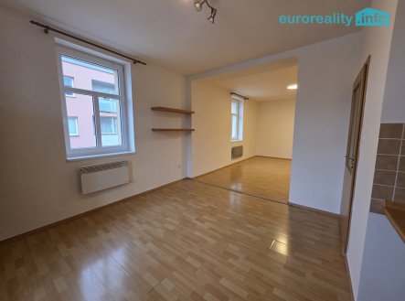 Pronájem bytu, 2+kk, 57 m²