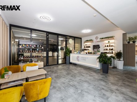 Pronájem obchodní prostory, 177 m²