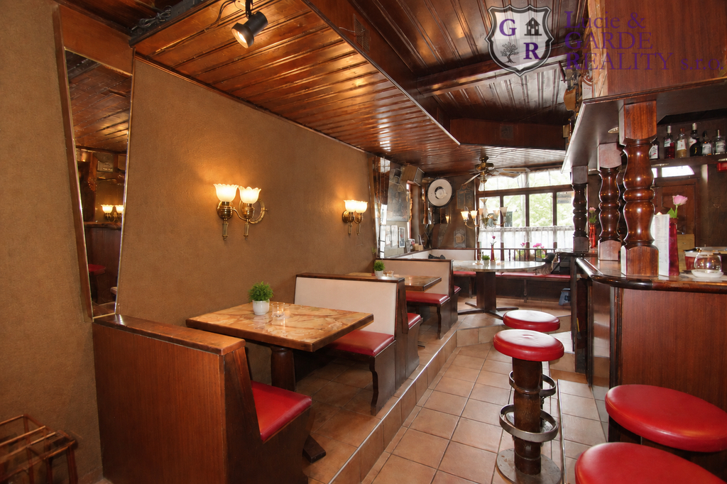 bar