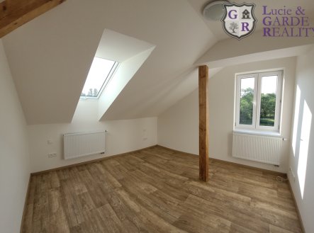 Pronájem bytu, 2+kk, 60 m²
