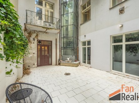 Pronájem obchodní prostory, 86 m²