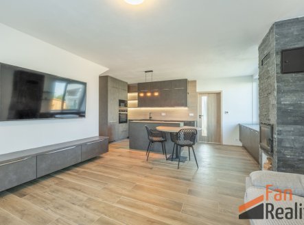 Pronájem domu/vily, 92 m²