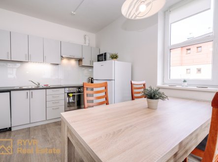 Prodej bytu, 2+kk, 2 048 m²