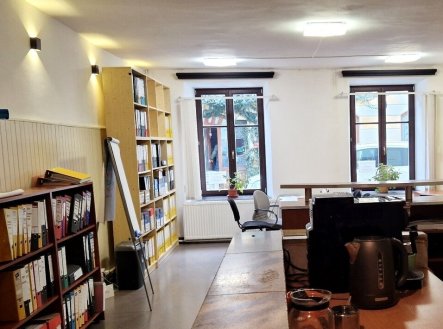 Pronájem kanceláře, 84 m²