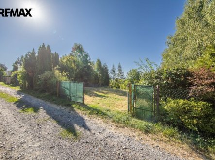 Prodej pozemku pro bydlení, 1 738 m²