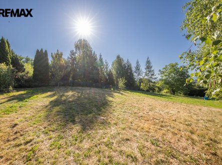 Prodej pozemku pro bydlení, 1 738 m²