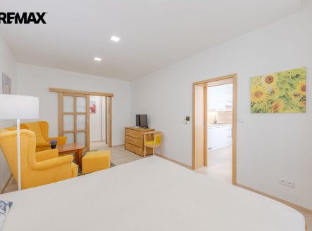 Pronájem bytu, 2+kk, 44 m²