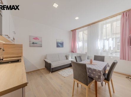 Pronájem bytu, 2+kk, 44 m²