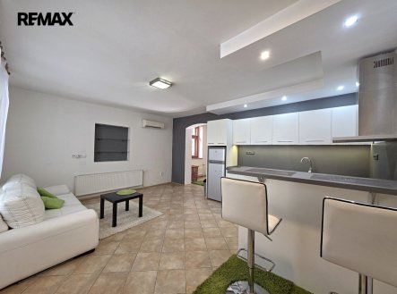 Pronájem bytu, 2+kk, 51 m²