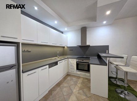 Pronájem bytu, 2+kk, 51 m²