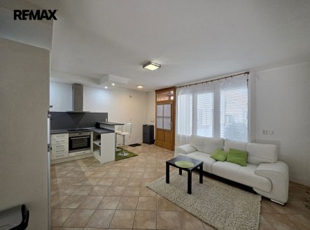 Pronájem bytu, 2+kk, 51 m²