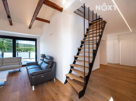 Pronájem bytu, 4+1, 150 m²