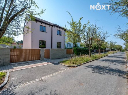 Pronájem bytu, 3+kk, 90 m²