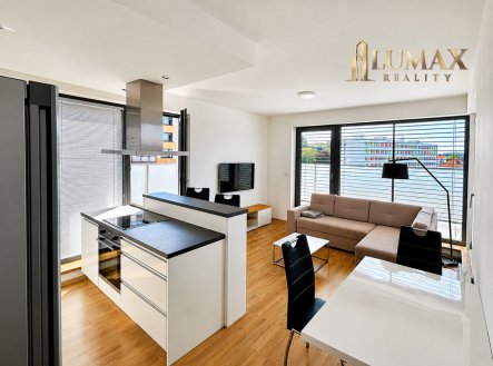 Pronájem bytu, 3+kk, 64 m²