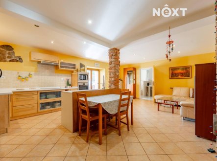 Pronájem bytu, 3+kk, 90 m²