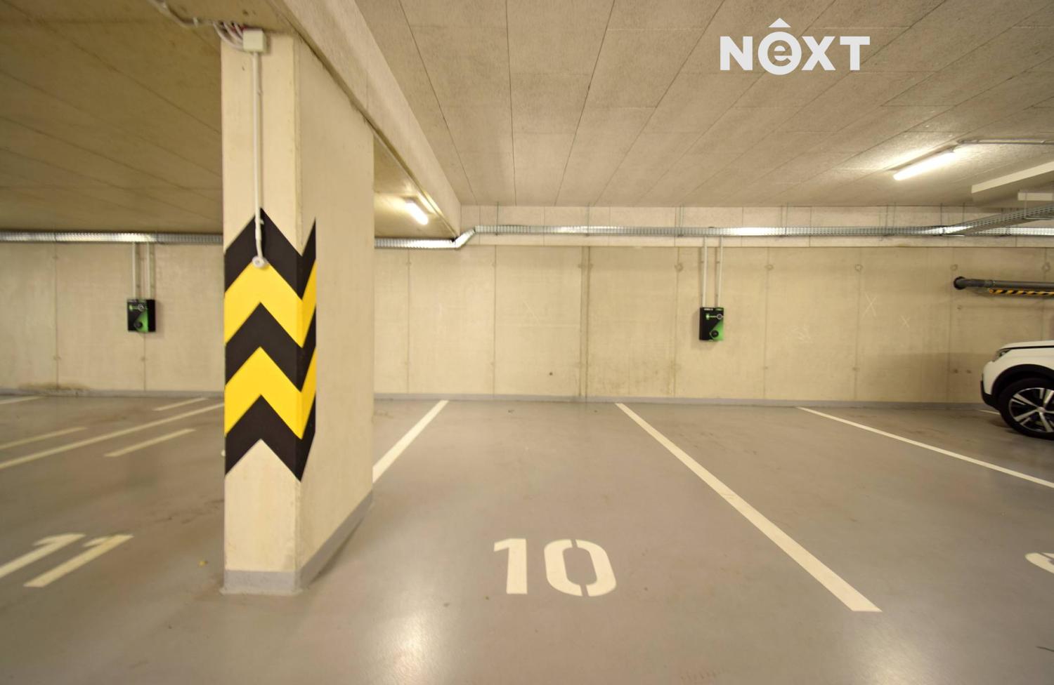 Pronájem ostatní Garážové stání, 12㎡