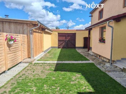 Prodej komerčního objektu, jiný, 1 200 m²