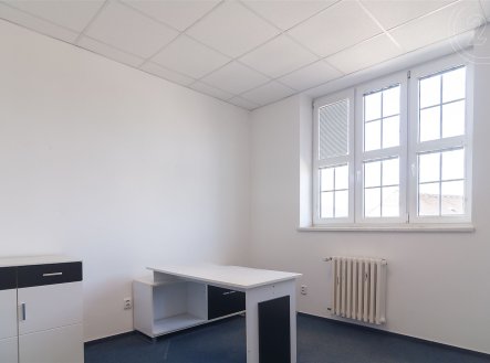 Pronájem kanceláře, 61 m²