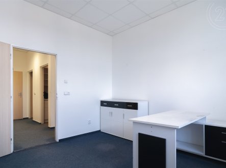 Pronájem kanceláře, 61 m²