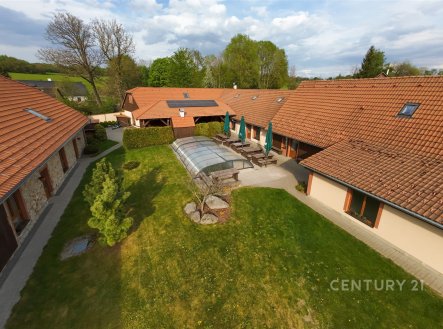 Prodej restaurace, 1 320 m²