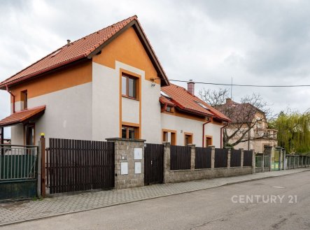 Pronájem domu/vily, 177 m² obrázek