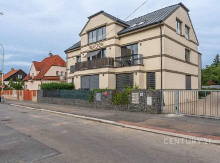 Pronájem bytu, 2+kk, 66 m²