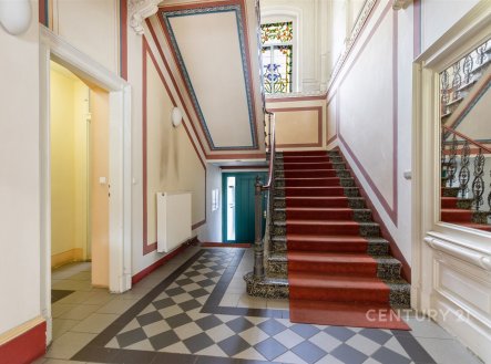 Prodej komerčního objektu, administrativní budova, 801 m²