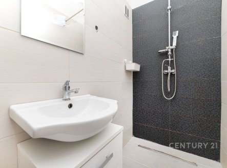 Pronájem bytu, 1+kk, 27 m²