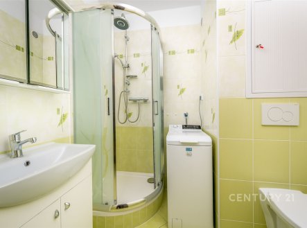 . | Pronájem bytu, 2+kk, 41 m²