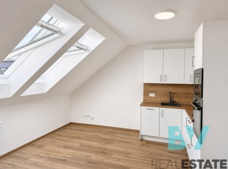 Pronájem bytu, 2+kk, 35 m²