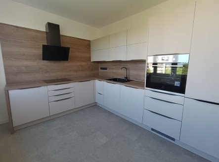 inz.jpg | Pronájem bytu, 2+1, 65 m²