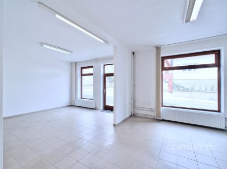 Pronájem obchodní prostory, 80 m²