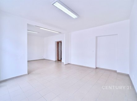Pronájem obchodní prostory, 80 m²