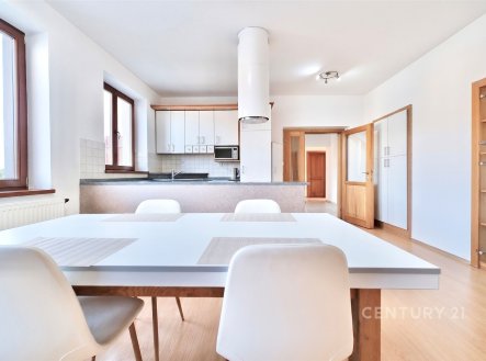 Pronájem bytu, 4+kk, 105 m² obrázek