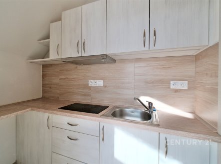 Pronájem bytu, 1+1, 27 m²