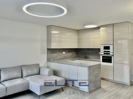 Pronájem bytu, 3+kk, 106 m²