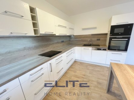 Pronájem bytu, 3+kk, 81 m²