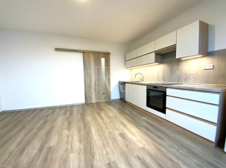Pronájem bytu, 2+kk, 38 m²