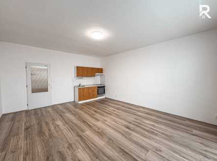 Pronájem bytu, 1+kk, 35 m²