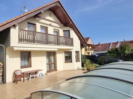 Pronájem domu/vily, 156 m²