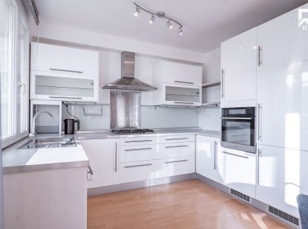 Pronájem bytu, 2+kk, 66 m²