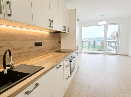 Pronájem bytu, 1+kk, 33 m²