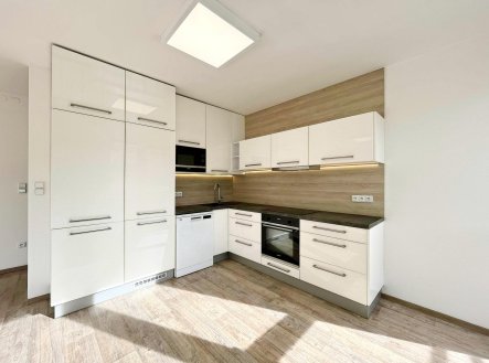 Pronájem bytu, 3+kk, 78 m²