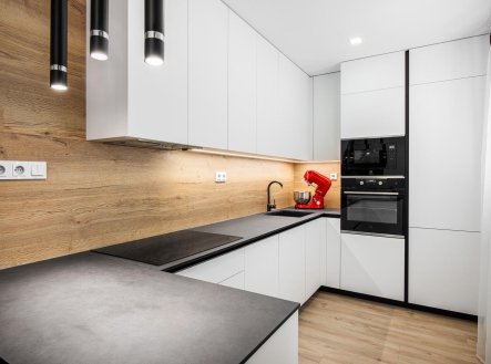 Pronájem bytu, 3+kk, 76 m²