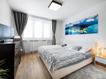 Pronájem bytu, 3+kk, 76 m²