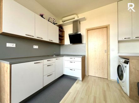 Pronájem bytu, 1+kk, 32 m²