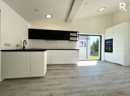 Pronájem bytu, 3+kk, 126 m²